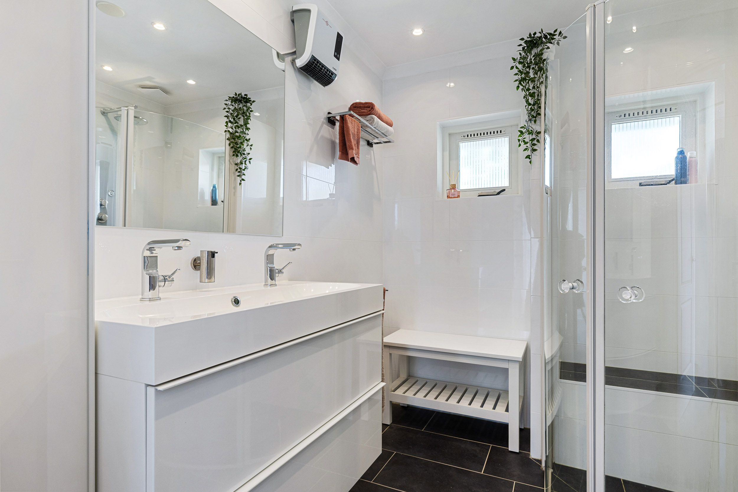 Ringwyk 2 - Gallery item 30