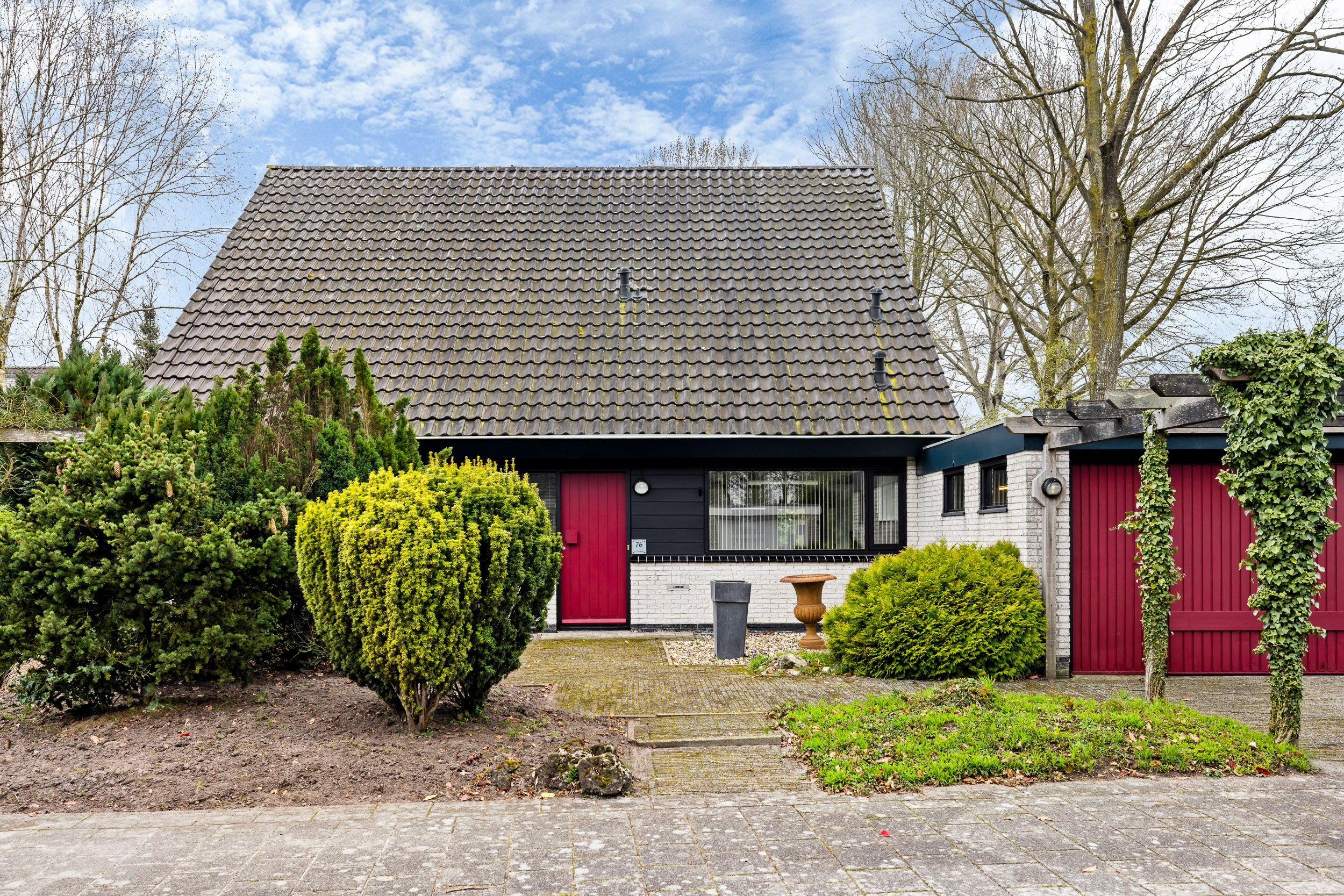 Fluessen 76, Drachten 1