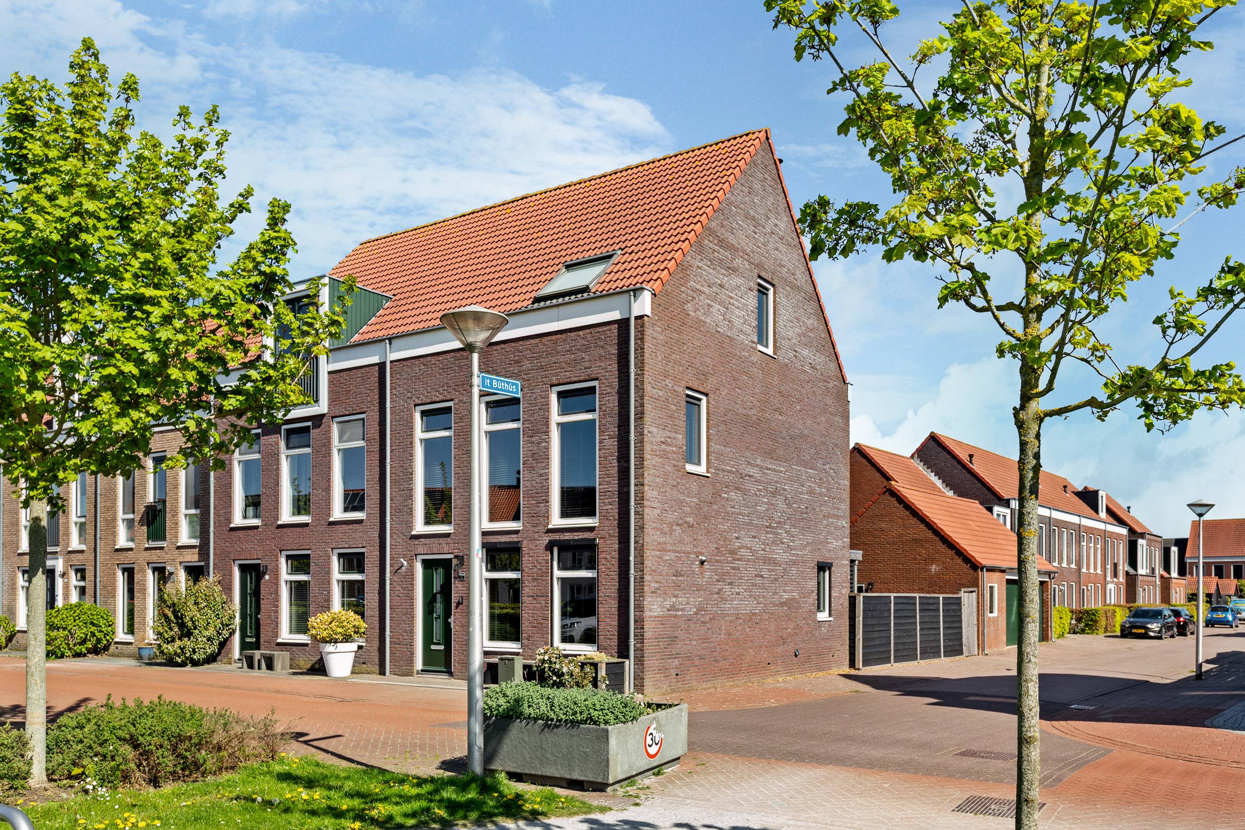 It Tek 12, Leeuwarden 1