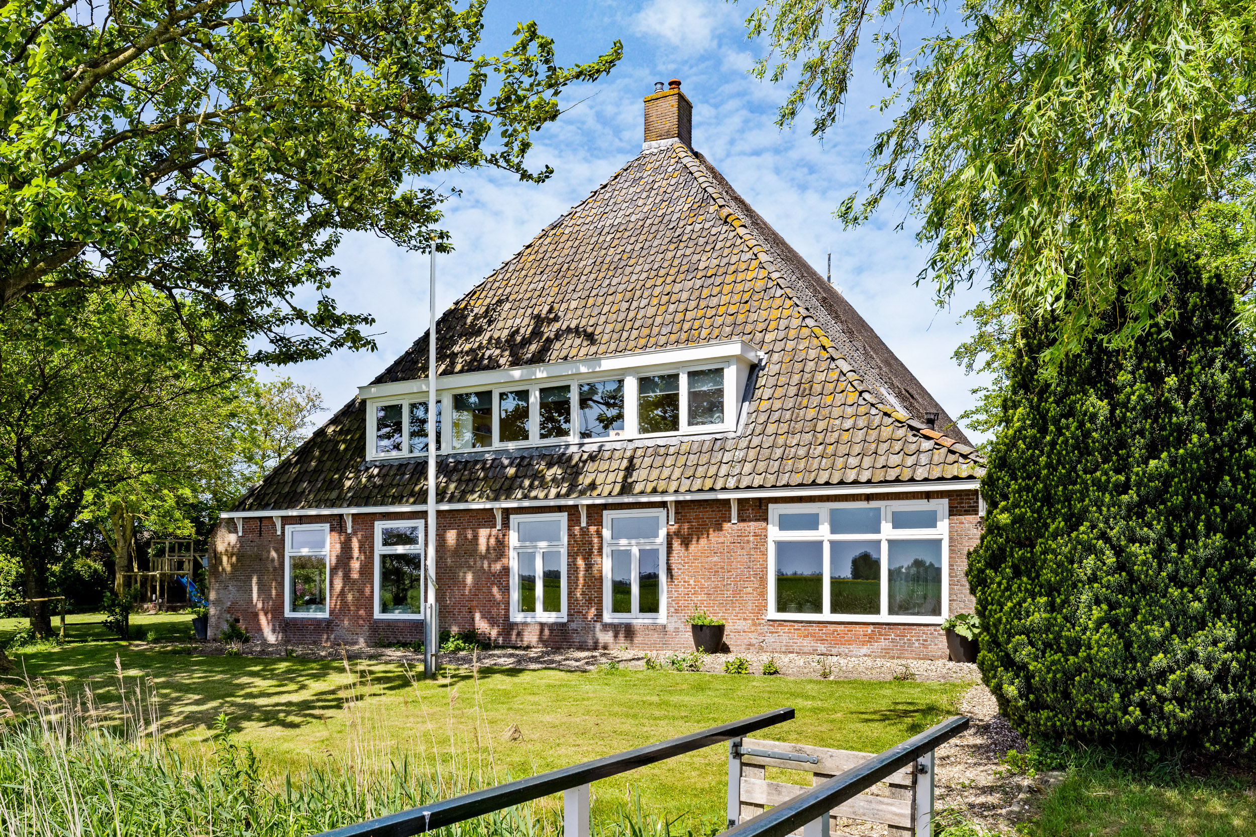 Witewei 2, Stiens 2