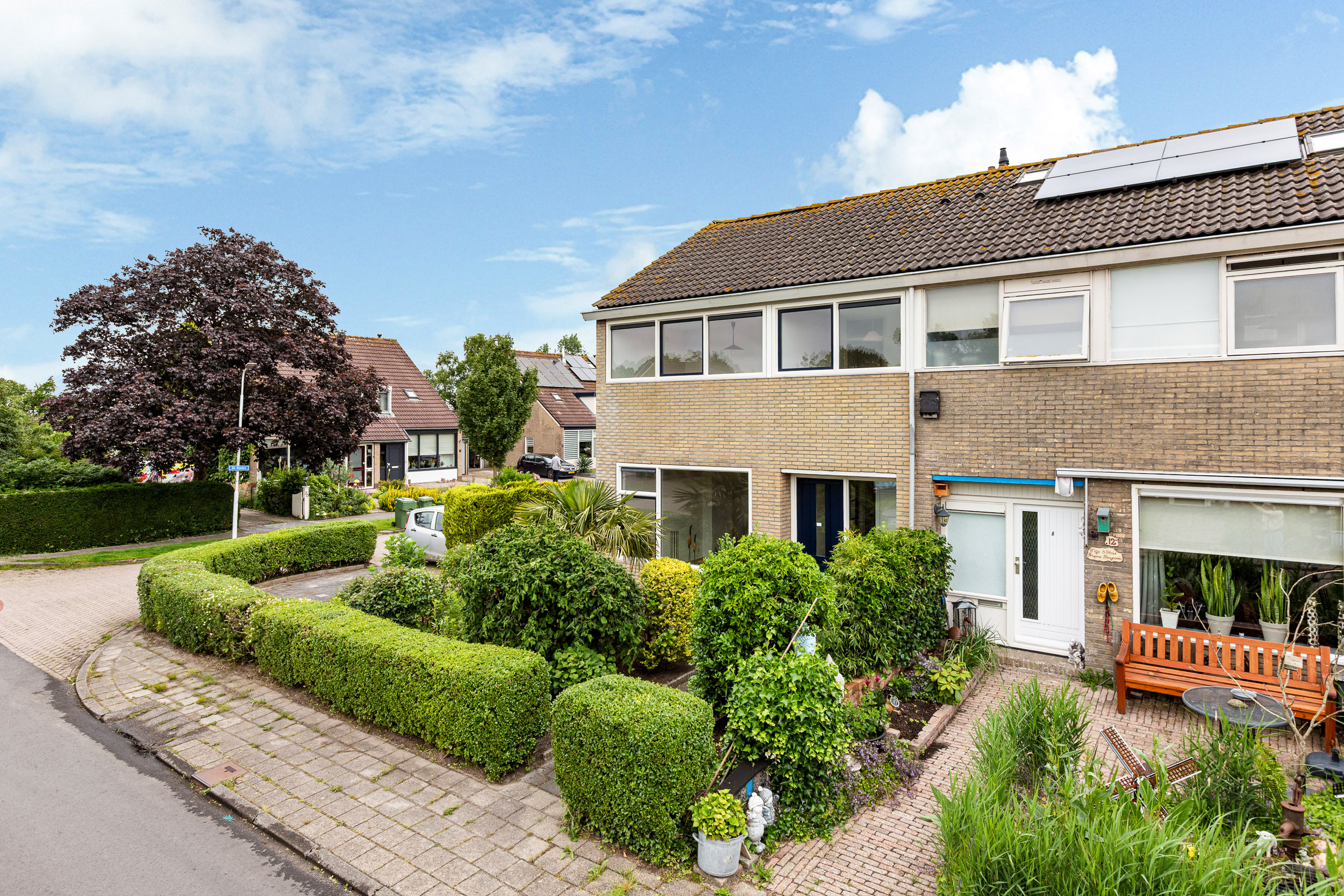 Meagere Weide 14, Warten 1