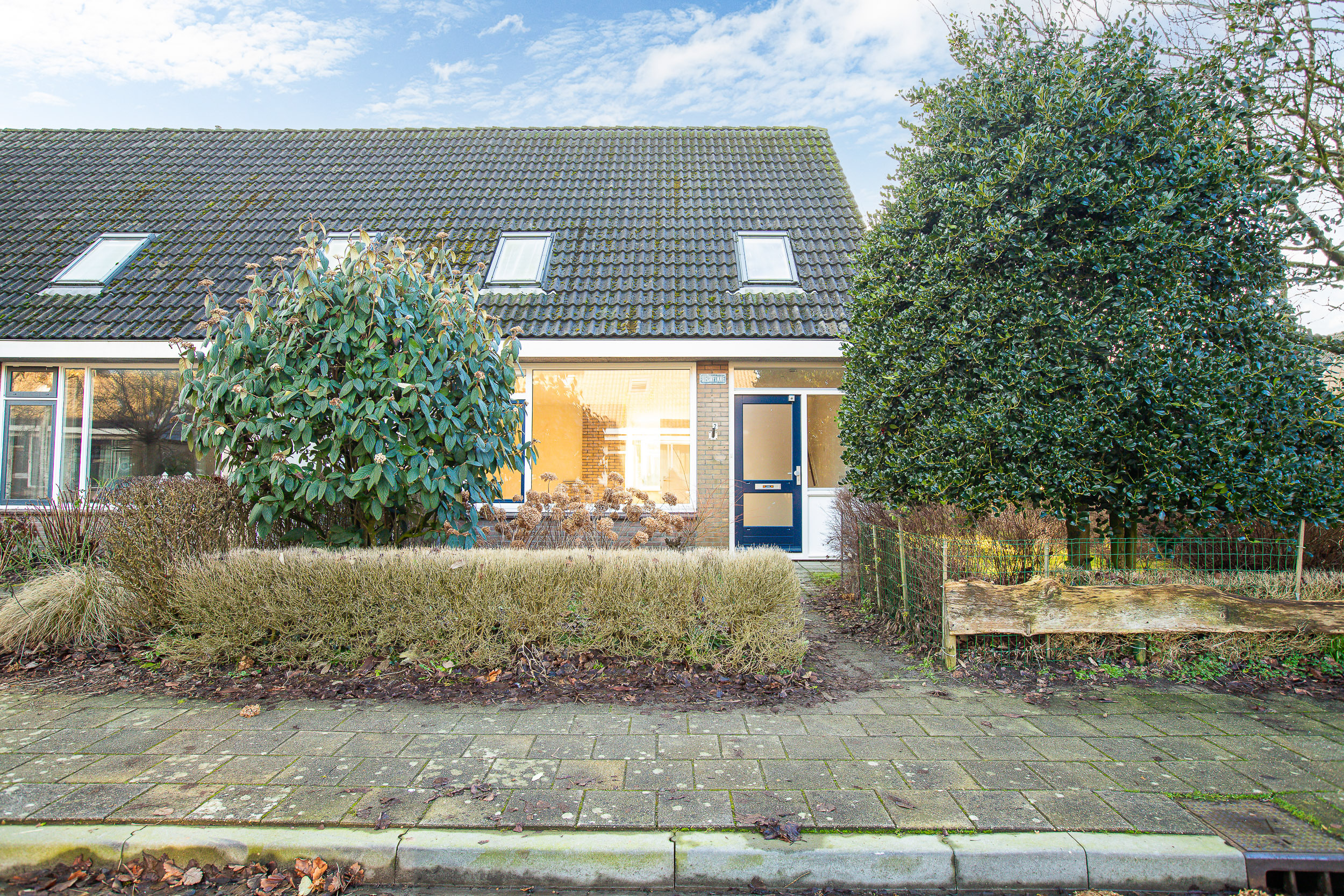 Blomfinne 2, Oudega 1