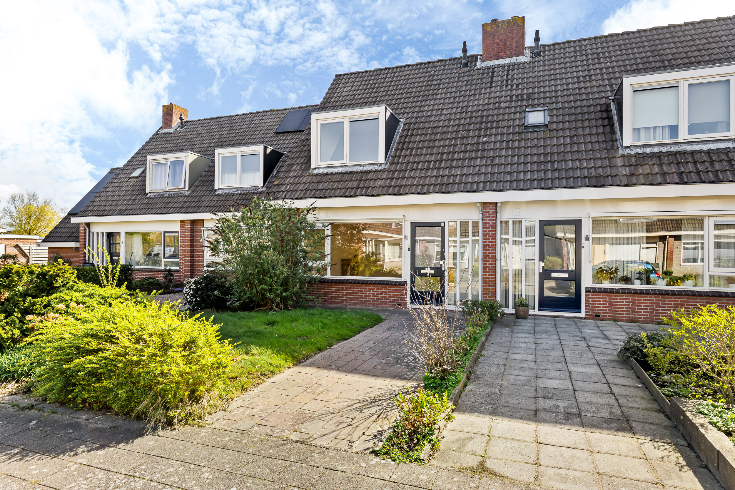 De Him 8, Bolsward 1